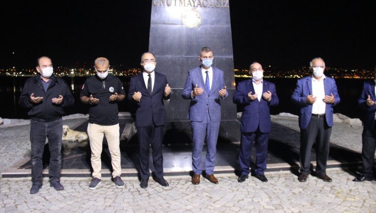 17 Ağustos depreminin 22. yılında hayatını kaybedenler anıldı