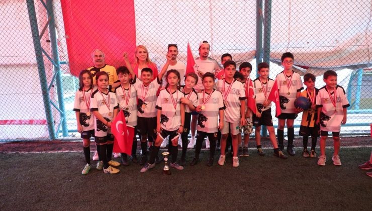 30 Ağustos Zafer Kupası Futbol Turnuvası sona erdi