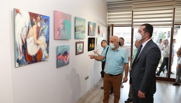 30 ressam, resimlerini yanan ormanlar için çizdi