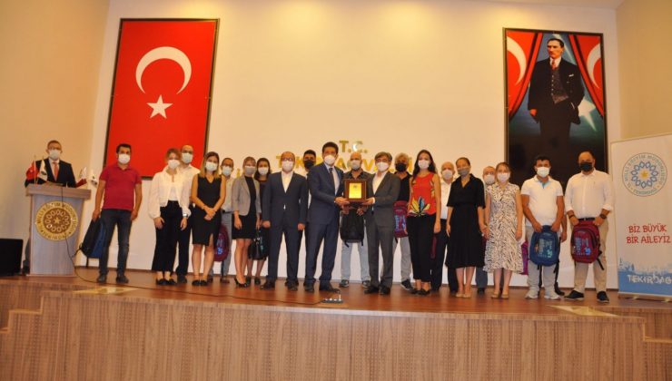 400 ihtiyaç sahibi öğrenciye kırtasiye yardımı