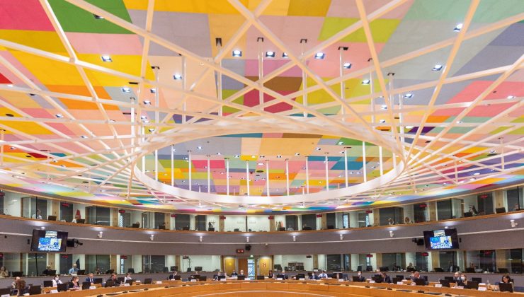 AB, insan haklarına saygı gösterildiği takdirde Taliban ile işbirliği yapacak