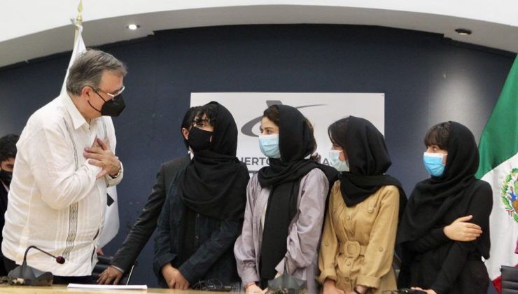 Afgan robotik ekibi üyeleri sığınmacı olarak Meksika’ya getirildi