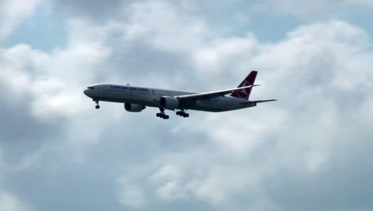 Afganistan’dan 22 Türk vatandaşı İstanbul’a getirildi