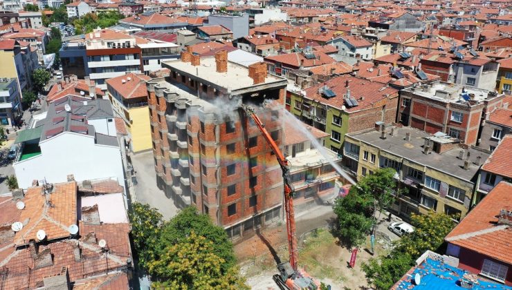 Aksaray’da kentsel dönüşümde ilk yıkım başladı