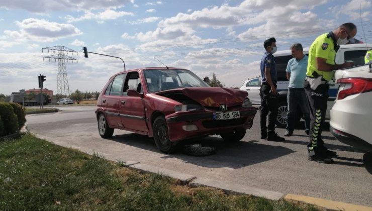 Aksaray’da tır ile otomobil çarpıştı: 4 yaralı