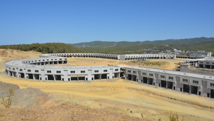 Alanya Toptancı Hali’nin yüzde 75’i tamamlandı