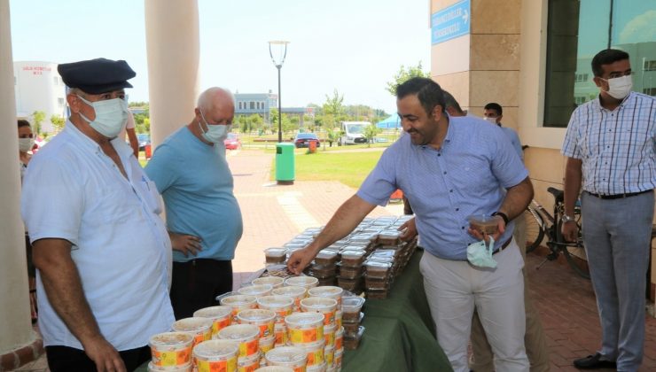 ALKÜ’den aşure ikramı