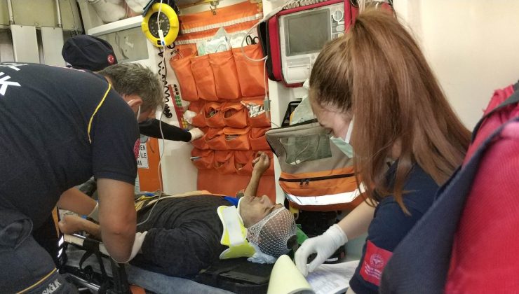 Balkondan eve girmek isterken düştü