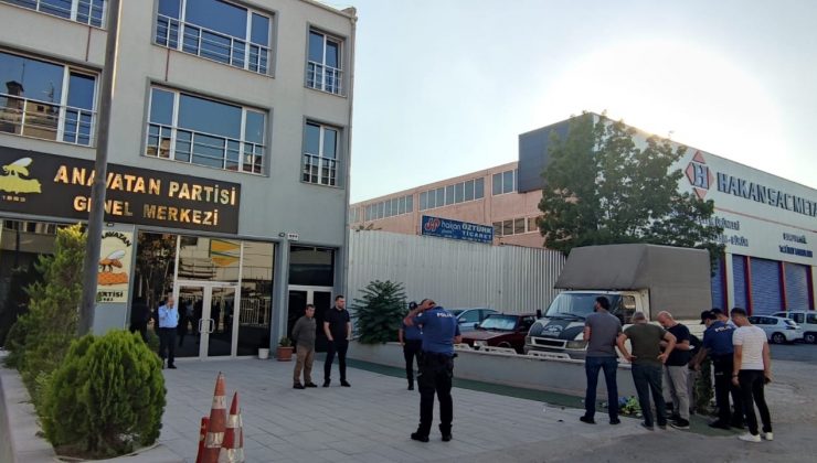 Anavatan Partisi Genel Merkezi önünde şüpheli çanta alarmı