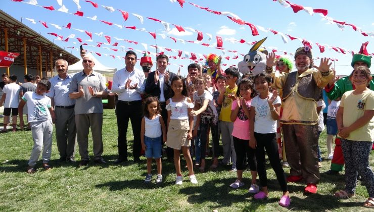 Anne çocuk şenliğinde aileler çocukluğuna döndü
