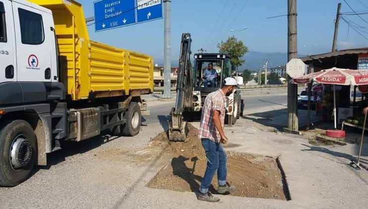 Asfalt yamalama devam ediyor