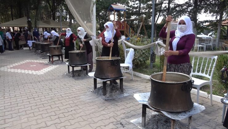 Aşure kazanları birlik ve beraberlik için kaynadı