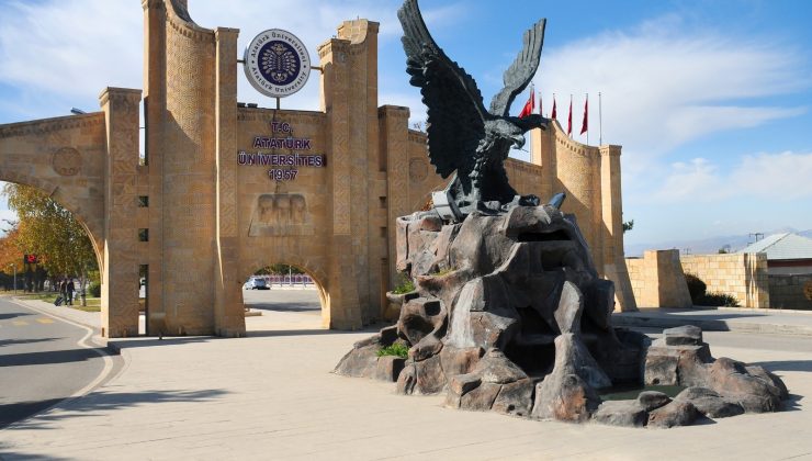 Atatürk Üniversitesi yeni öğrencilerini bekliyor