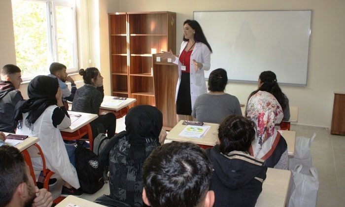 Bağlar Belediyesi’nden üniversite adayları için dev ücretsiz eğitim hizmeti