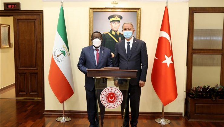 Bakan Akar, Ekvator Ginesi Savunma Bakanı ile anlaşma imzaladı