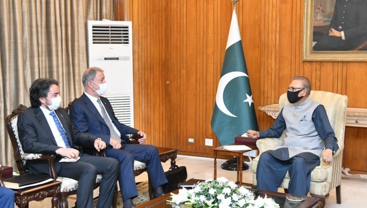 Bakan Akar, Pakistan Cumhurbaşkanı Alvi ile görüştü