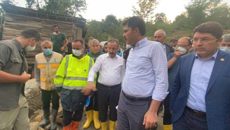 Bakan Kurum, sel felaketinin yaşandığı Bartın’da
