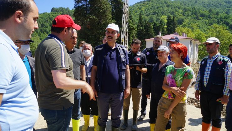 Bakan Kurum, selde zarar gören binaları yerinde inceledi