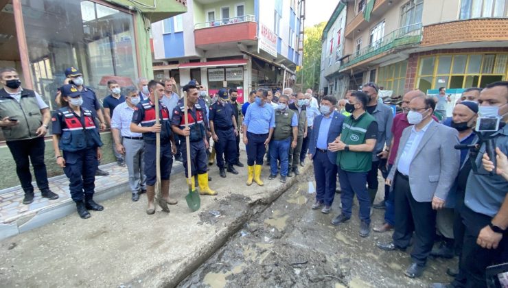 Bakan Pakdemirli: “Yüzlerce yıldır gelmeyen bir afet”