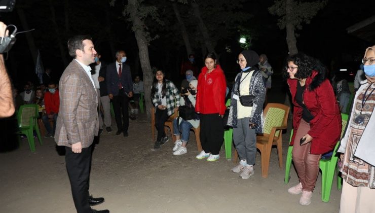 Bakan Yardımcısı Kıran Astronomi ve Uzay Kampında gençlerle buluştu