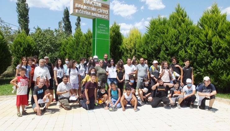 Balıkesir’de ’Z Kuşağı’ aromatik bitkileri tanıdı, parfüm yaptı