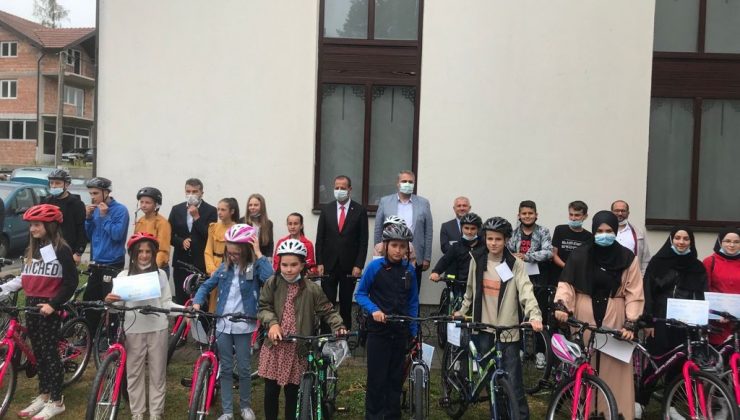 Balkanlar Genç KOMEK’te öğrencilerin ödül heyecanı