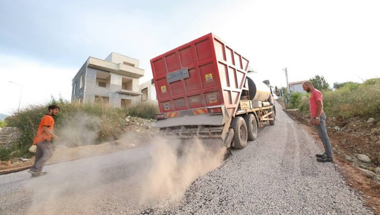 Başiskele’de asfaltlama çalışmaları sürüyor