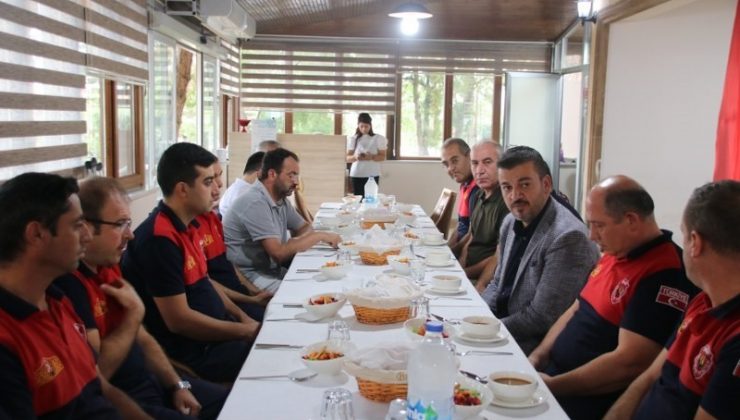 Başkan Aktürk’ten yangınlara karşı mücadele eden itfaiye personeline teşekkür