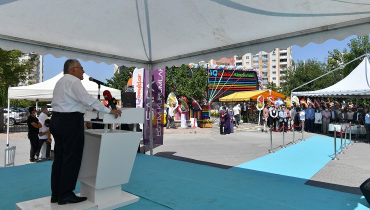 Başkan Büyükkılıç: “Çocuklarımızın donanımlı olması çok önemli”