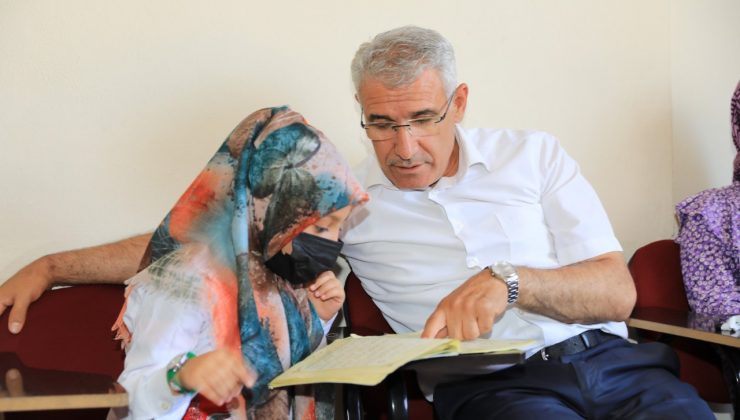 Başkan Güder, Kur’an kursu öğrencileri ile birlikte derse katıldı