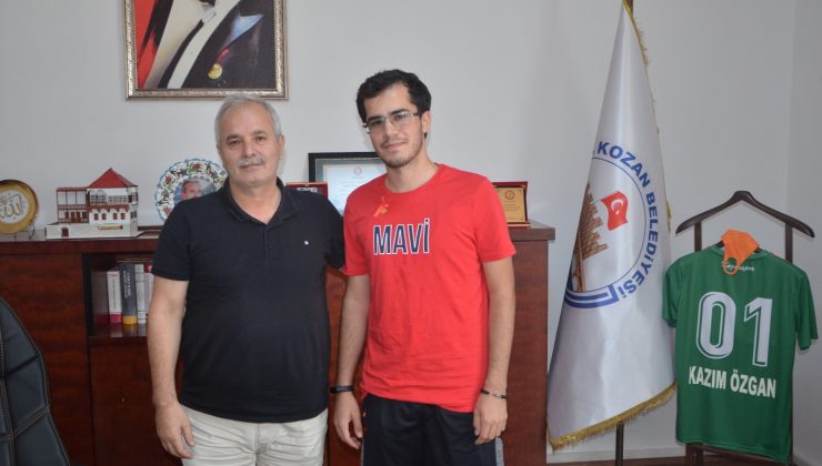 Başkan Özgan, TYT ve AYT Türkiye birincisi Ali Eren Çakıcılı’yı tebrik etti