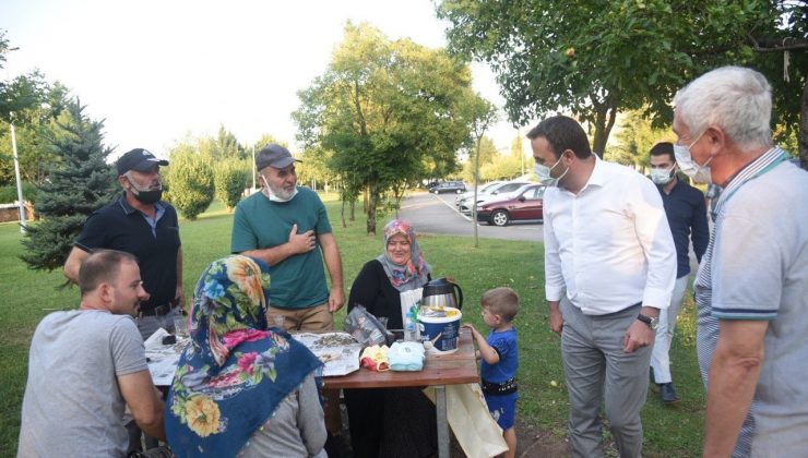 Başkan Özlü sorunları yerinde dinliyor