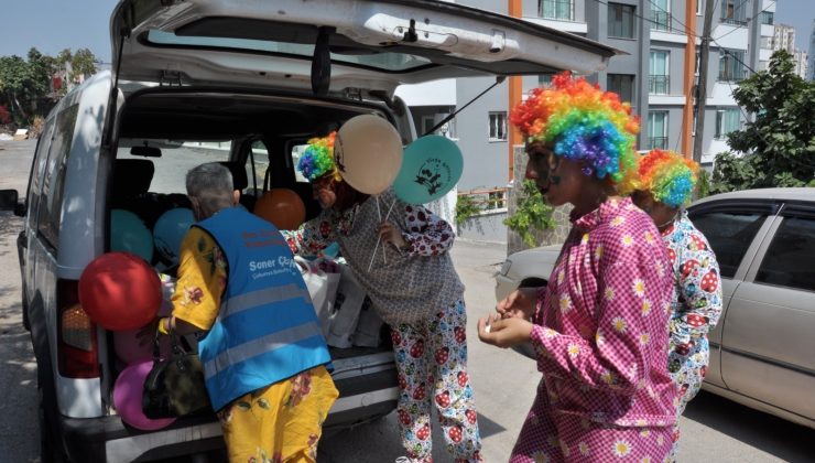 Başkan Soner Çetin’den çocuklara kırtasiye malzemesi