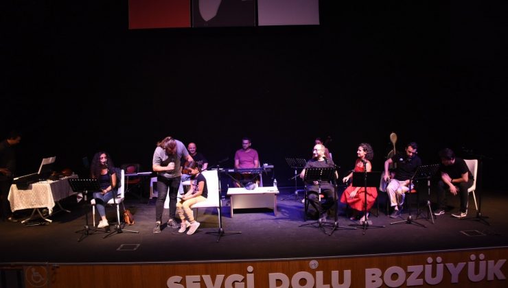 Başkan yardımcısı Şahinoğlu “Onlar”ın provalarını ziyaret etti