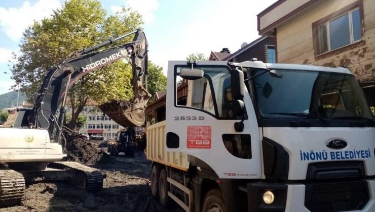 Batı Karadeniz’e, İnönü Belediyesi’nden personel ve ekipman desteği
