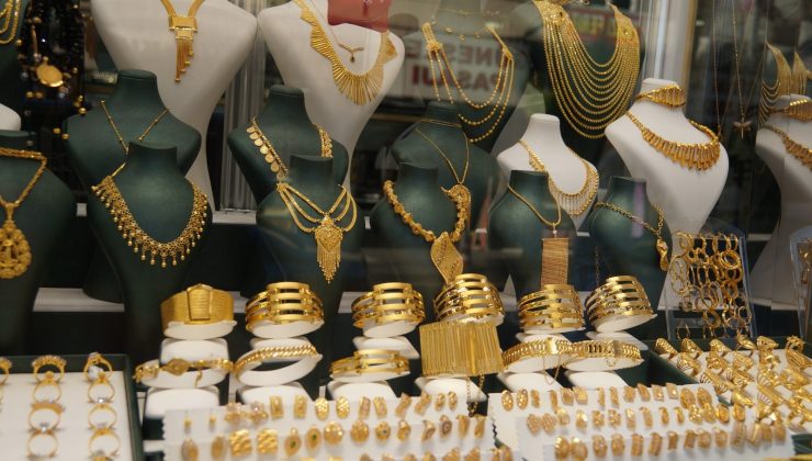 Batman’da evlilik hazırlığı yapan çiftleri korona virüsten sonra altın fiyatları da vurdu