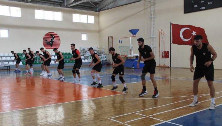 Bingöl Solhanspor 1 yıl sonra ilçede antrenmana çıktı