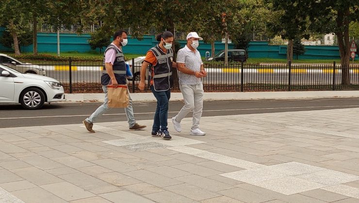 Boşandığı eşini, kızının gözleri önünde 4 bıçak darbesiyle öldürdü