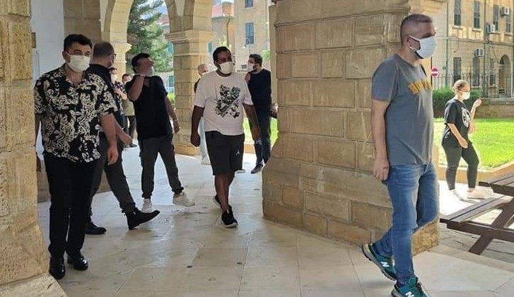 Bülent Ersoy’un ekibi sahte evrak nedeniyle KKTC’de mahkemeye çıktı