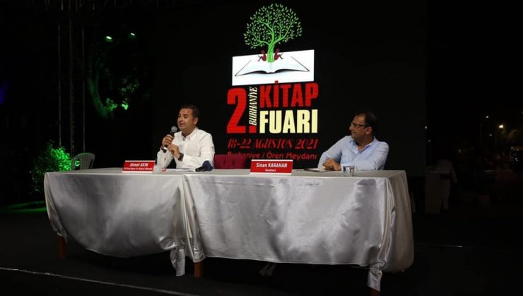 Burhaniye 2. Kitap Fuarı devam ediyor