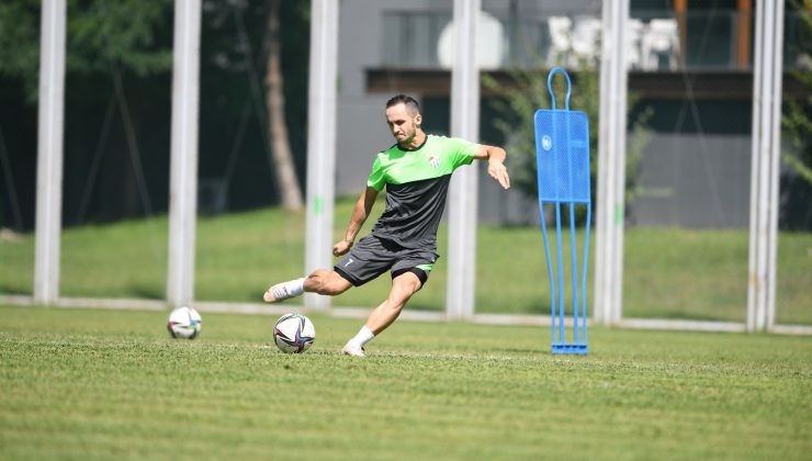 Bursaspor, Erzurumspor maçına 3 eksikle devam etti