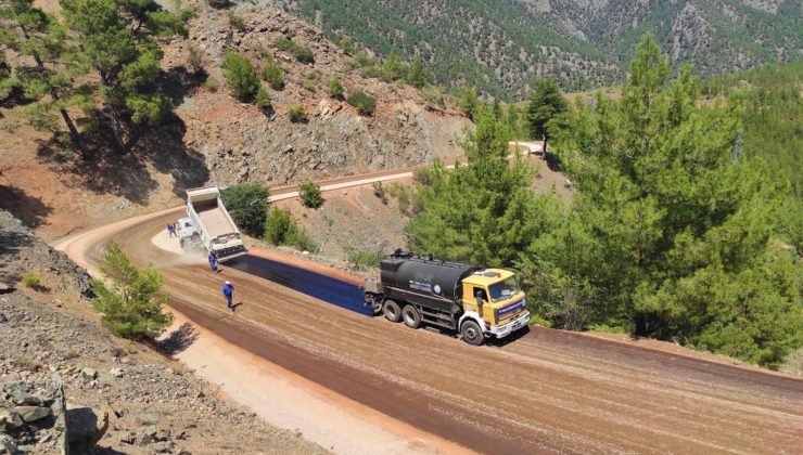 Büyükşehir, Yemişendere Mahallesi’nin Yollarını İyileştirdi
