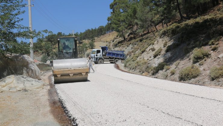 Büyükşehirden Kaş’ın Sütleğen grup yoluna asfalt