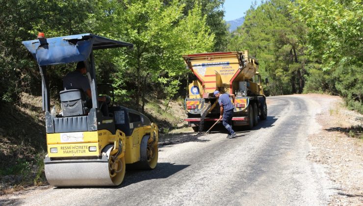 Büyükşehirden kırsal yollarda onarım çalışması