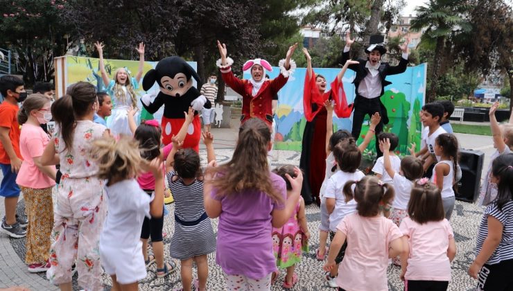 Çocuklar ‘Alice Harikalar Diyarı’ ile eğlendi