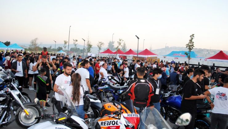 Çorum’da düzenlenen motosiklet festivali renkli görüntülere sahne oldu