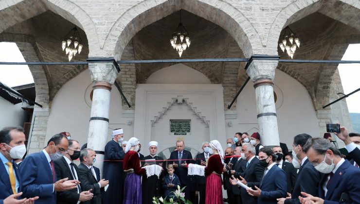 Cumhurbaşkanı Erdoğan cuma namazını Bosna Hersek’te kıldı