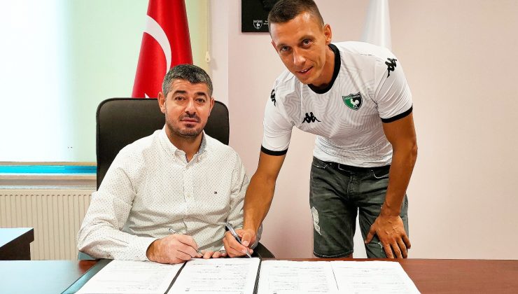 Denizlispor’da imzalar peş peşe atıldı