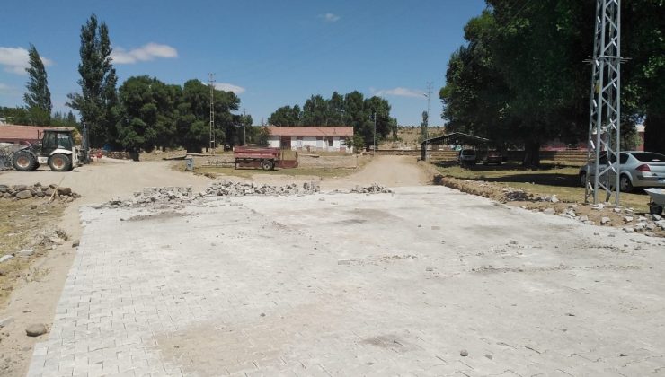 Develi’de kırsal mahallelerde çalışmalar hız kesmeden devam ediyor