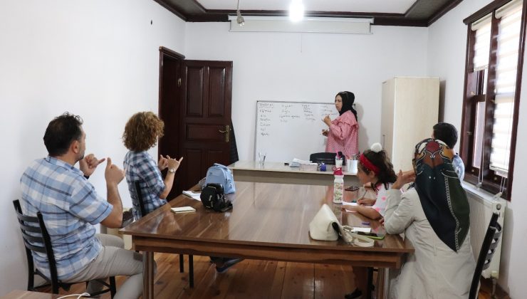 Düzce’de işaret dili kursu açıldı